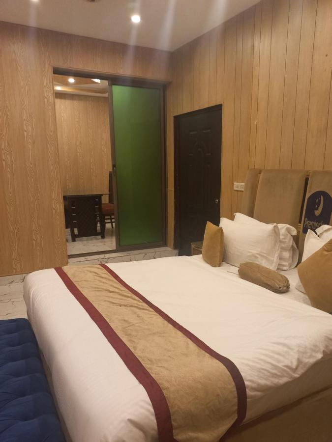 Premier Inn Johar Town Лахор Экстерьер фото