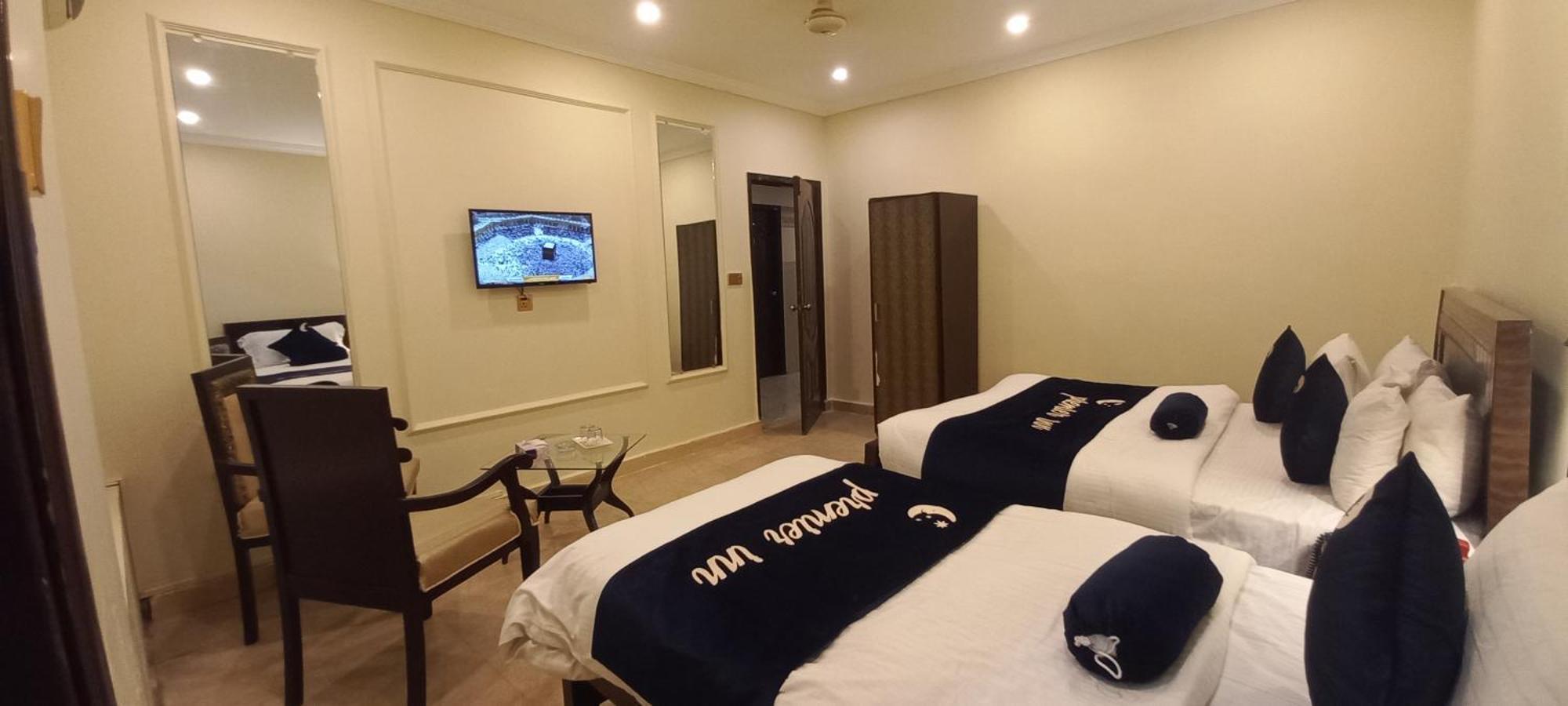 Premier Inn Johar Town Лахор Экстерьер фото