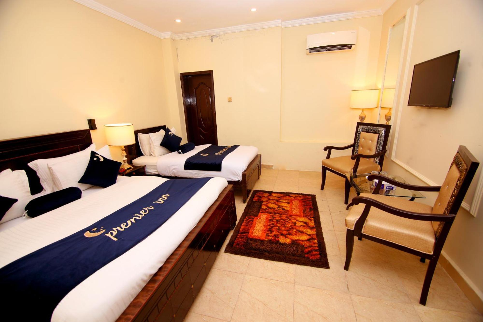 Premier Inn Johar Town Лахор Экстерьер фото