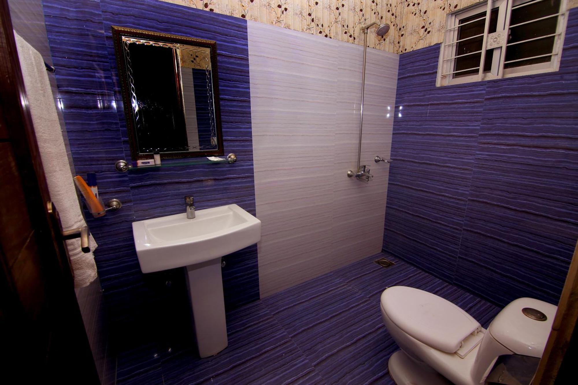 Premier Inn Johar Town Лахор Экстерьер фото
